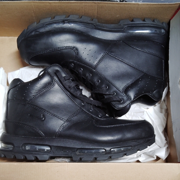nike black mens boots